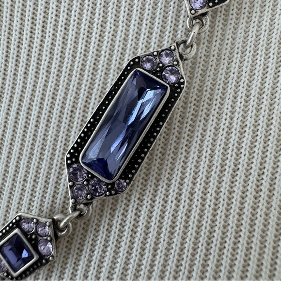 Stunning Swarovski crystal necklace in gorgeous purple! Like new! - Picture 4 of 12